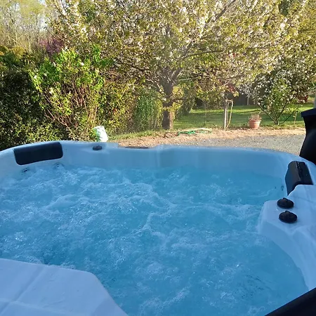 Rez De Jardin Pleine Nature Avec Jacuzzi Privatif *