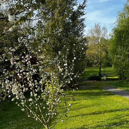 Rez De Jardin Pleine Nature Avec Jacuzzi Privatif Saint-Seurin-d'Uzet