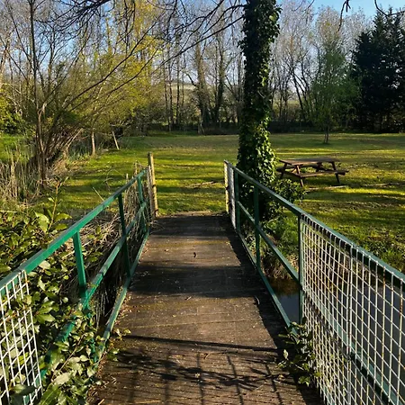 Rez De Jardin Pleine Nature Avec Jacuzzi Privatif Appartamento Saint-Seurin-d'Uzet
