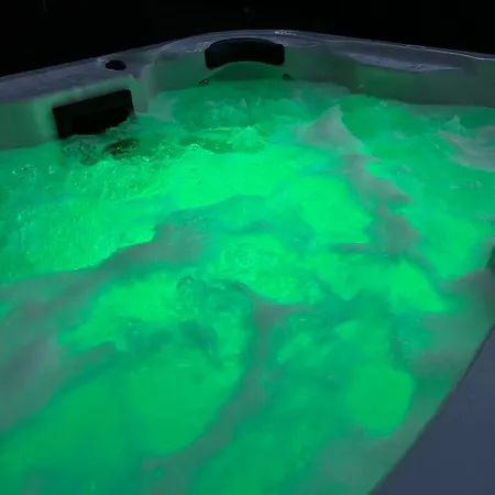 Rez De Jardin Pleine Nature Avec Jacuzzi Privatif Saint-Seurin-d'Uzet